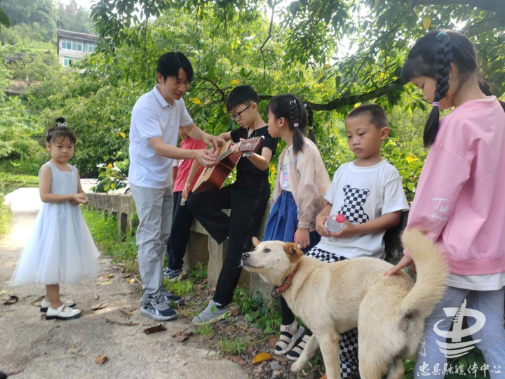 这间农家堂屋，音乐种子正在萌芽